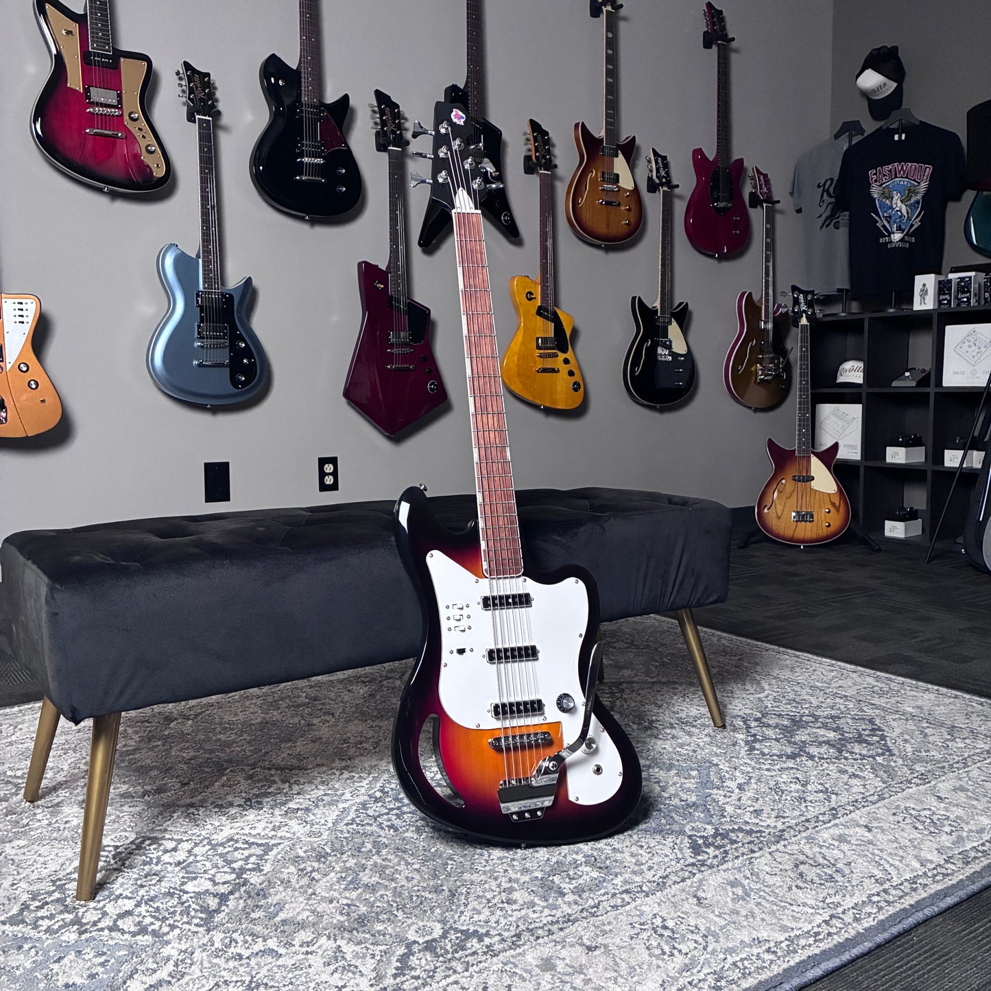 B-STOCK - Eastwood TB64 6-String Bass